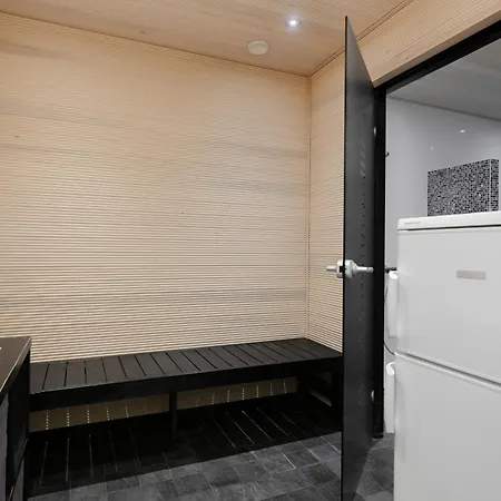 Nevada - 10+2 Henkiloelle, Luoteis-himos Ski-in/out, 255m² Villa Jämsä