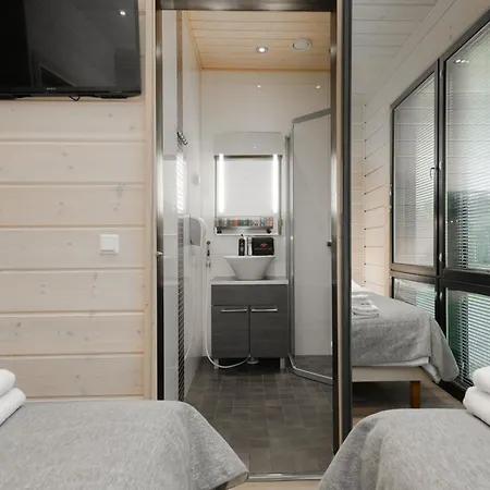 Nevada - 10+2 Henkiloelle, Luoteis-himos Ski-in/out, 255m² Villa Jämsä