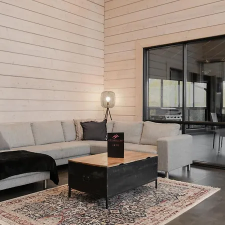 Nevada - 10+2 Henkiloelle, Luoteis-himos Ski-in/out, 255m² Jämsä